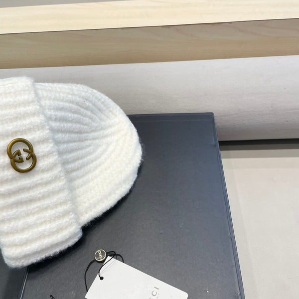 BEANIE HAT IN WHITE WOOL 434957