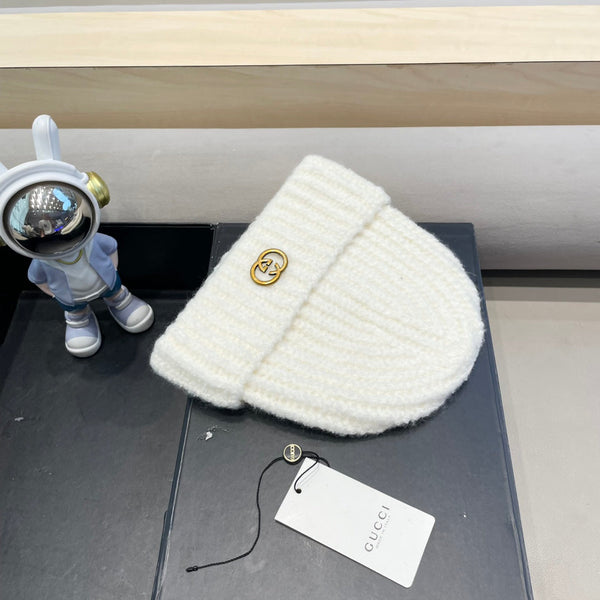 BEANIE HAT IN WHITE WOOL 434957