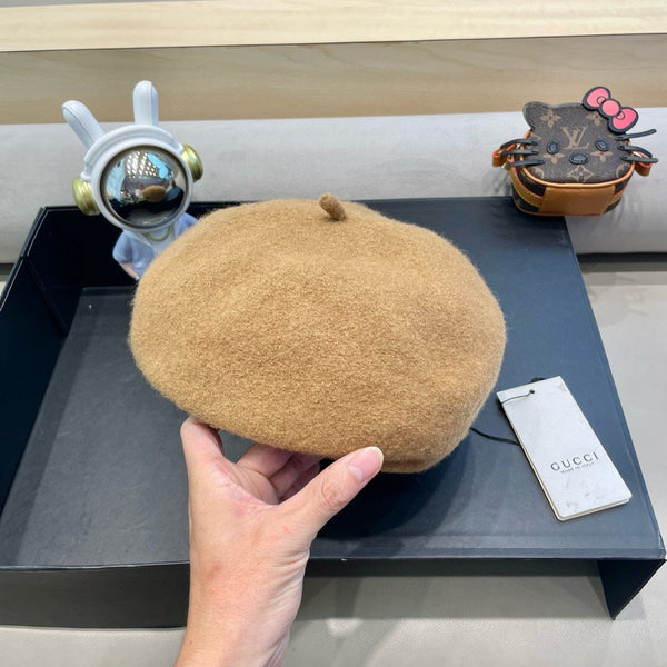 BERET HAT IN CAMEL BEIGE WOOL 430080