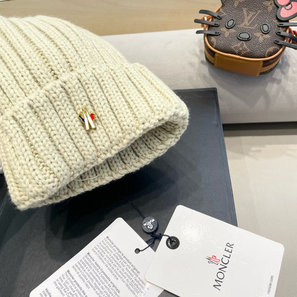 WOOL BEANIE WITH POM POM BEIGE 435048