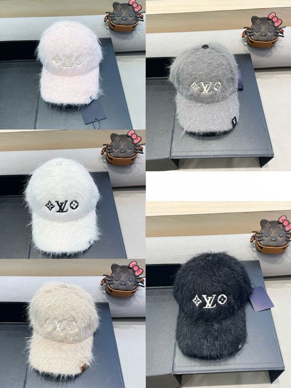 BASEBALL CAP IN WHITE RABBIT FUR 434935