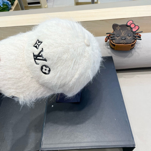 BASEBALL CAP IN WHITE RABBIT FUR 434935