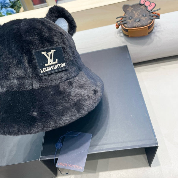BUCKET HAT IN BLACK  WOOL AND LAMB FUR 434939