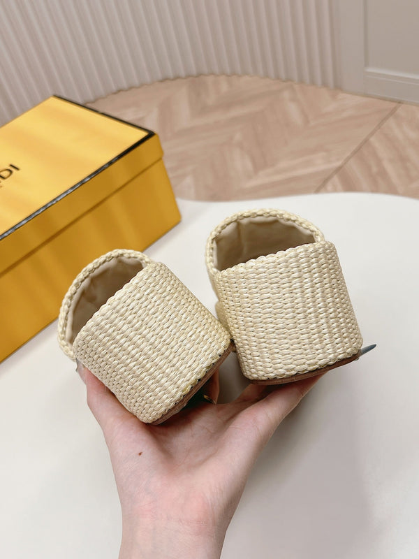 FENDI SIGNATURE WEDGE PLATFORM 6 CM IN BEIGE FIBRE WITH BROWN EMBROIDERED LOGO