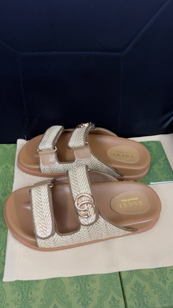 GG SANDAL WITH DOUBLE G CARAMEL CALFSKIN
