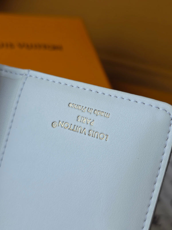 M25601 Lou Wallet 11.5cm Dream Beige Monogram Embossed Lambskin- Light GHW