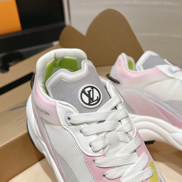 Sneaker LV Run 55 50mm Tessuto a rete in poliestere grigio rosa