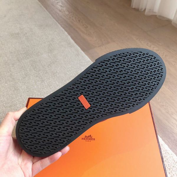 HM GAME SLIP-ON SNEAKER BLACK CALFSKIN