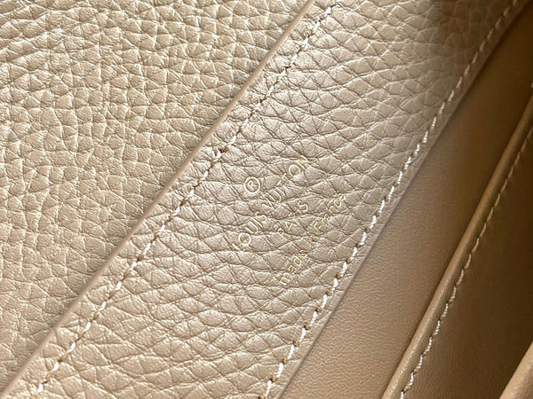 CAPUCINES MINI 21 DARK BEIGE TAURILLON GOLD HARDWARE