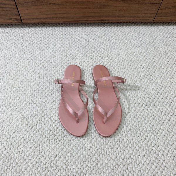 SL CRYSTAL BUCKLE THONG SANDAL LIGHT PINK SATIN