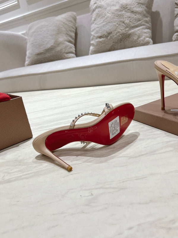 CL 25 Cross-Strap Slippers Nude Gloss Calf Patent Leather Rivets 314926