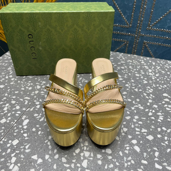 ZEPPA ALTA IN PELLE DI VITELLO ORO CON FERRAMENTA ORO