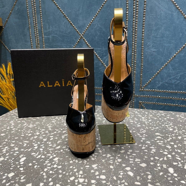 ALAIA WEDGE PUMP 15 CM IN BLACK LAMBSKIN AND BEIGE RUBBER