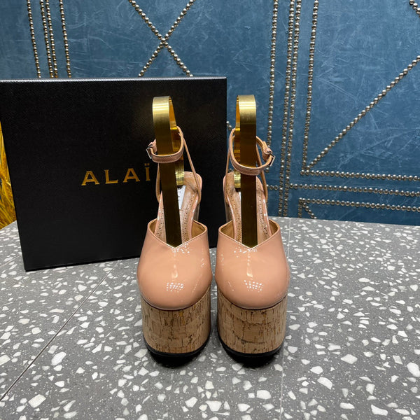 ALAIA WEDGE PUMP 15 CM IN ALMOND BEIGE LAMBSKIN AND BEIGE RUBBER