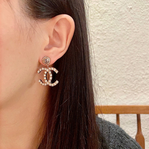 VINTAGE DOUBLE C STUD EARRINGS IN GOLD METAL FULLY EMBELLISHED CRYSTALS