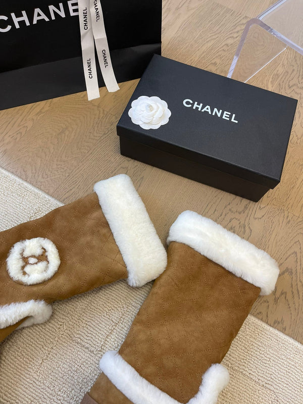 HIGH BOOTS IN CIDER BROWN SUEDE AND FLEECE LINING