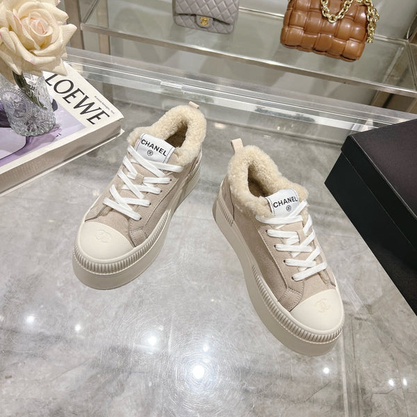 CC Sneaker Milky Beige Suede Wool Lining