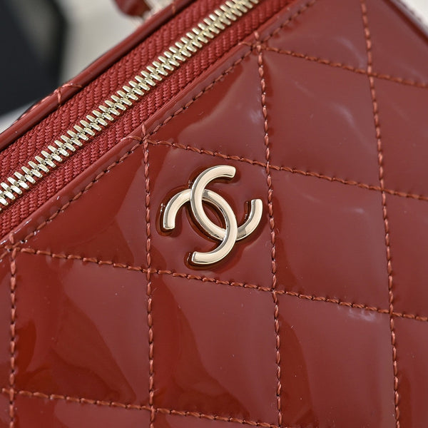 CC 24P Vanity Top Handle 16.5cm Black Patent Calfskin Light Gold Hardware