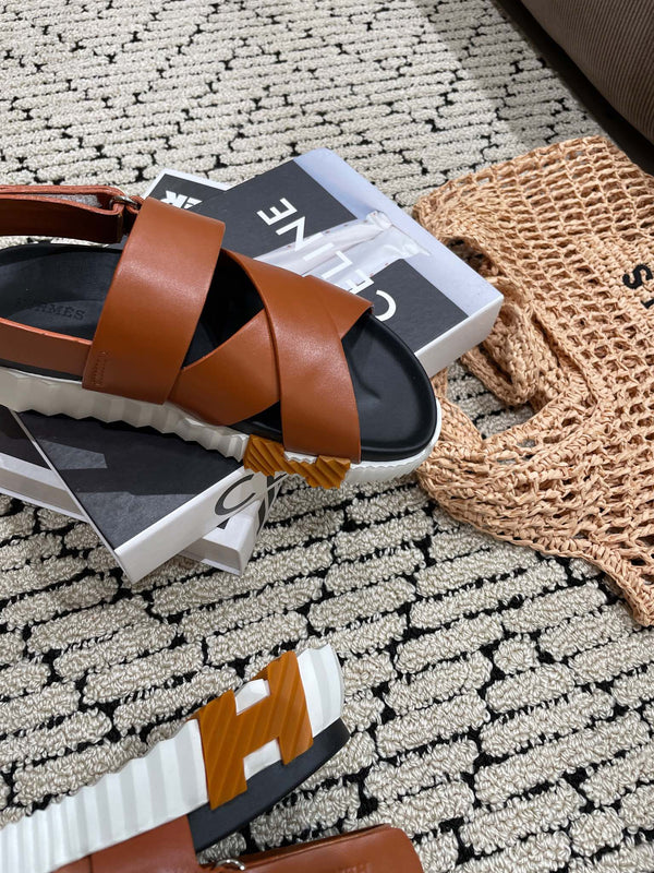 SANDALO ELETTRICO NERO MIX CARAMELLO PELLE DI VITELLO