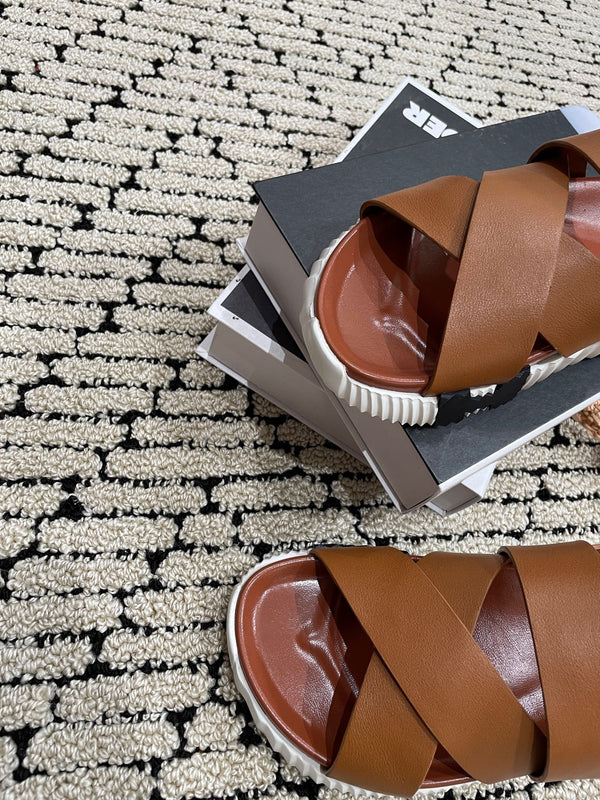 SANDALO ELETTRICO IN PELLE DI VITELLO CIOCCOLATO