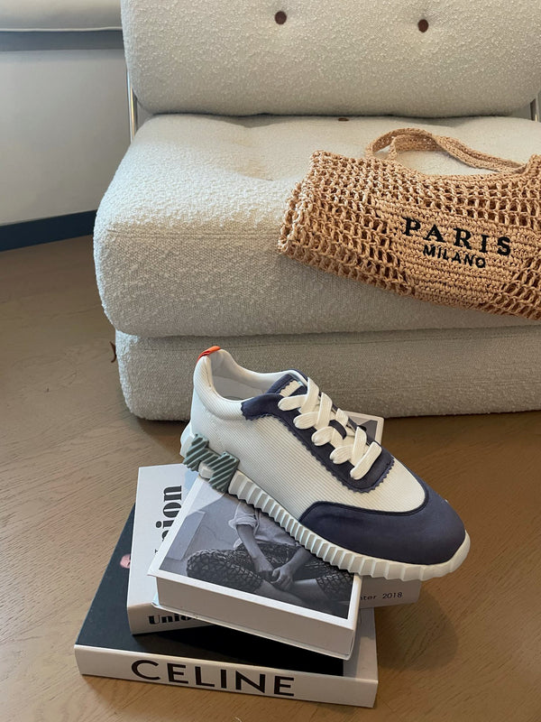 Sneakers HM Bouncing 35 in tela bianca, pelle scamosciata blu, pelle di capra arancione H Seafoam