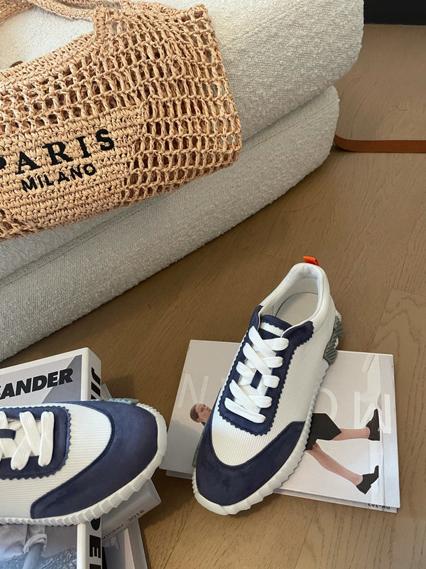 Sneakers HM Bouncing 35 in tela bianca, pelle scamosciata blu, pelle di capra arancione H Seafoam