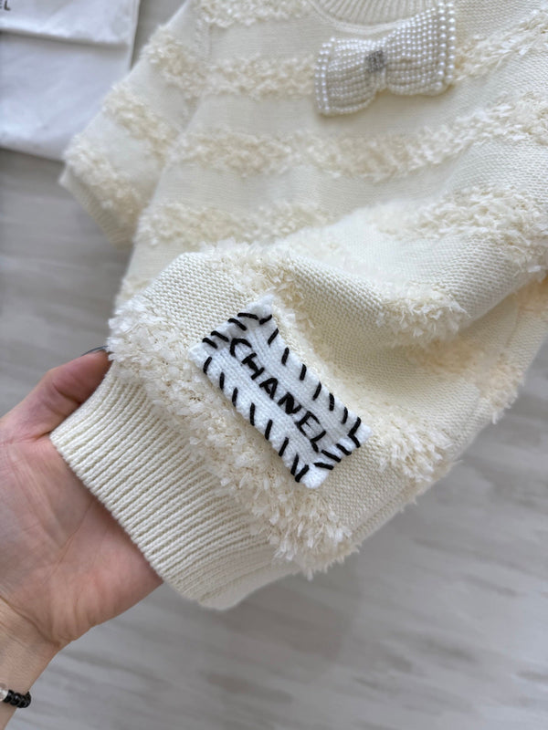 CC Short Sleeve Knitted T-shirt Ivory Imported Fabric