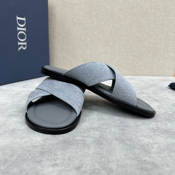 CD ALIAS SANDAL LIGHT GRAY SUEDE