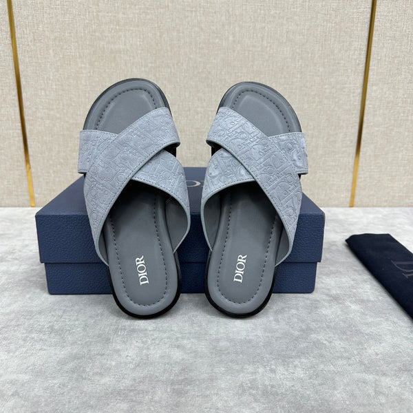 CD ALIAS SANDAL LIGHT GRAY SUEDE