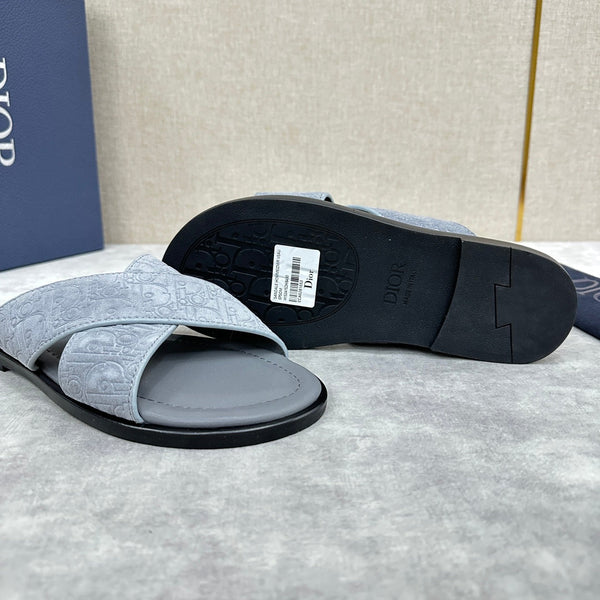 CD ALIAS SANDAL LIGHT GRAY SUEDE