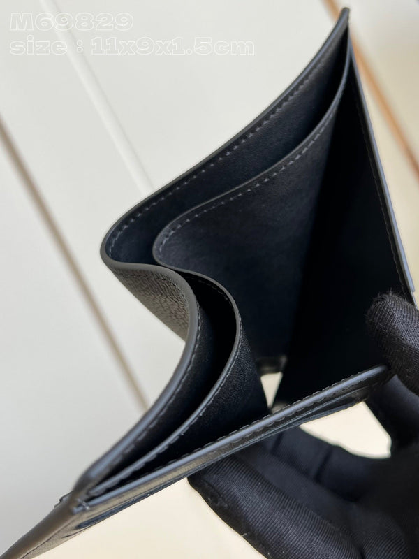 MULTIPLE WALLET AEROGRAM 10CM BLACK CALFSKIN