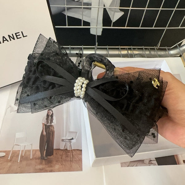 BLACK VOILE FABRIC AND RESIN 423649