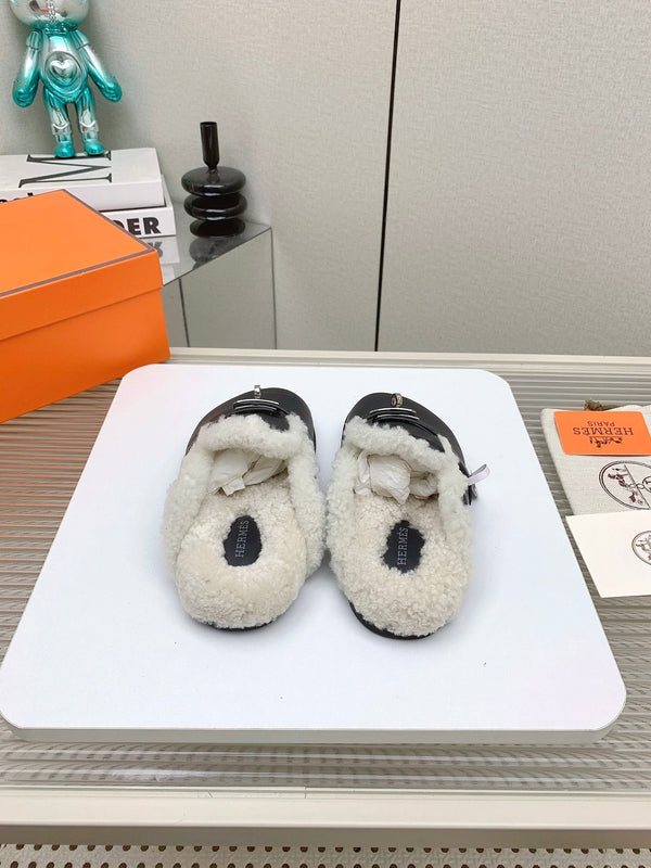 HM Mule 30mm In Black With Fleece And Cowhide Lining  971388