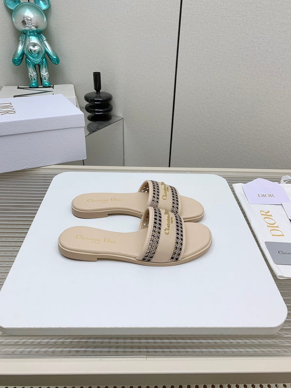 CD D-Lane Slide In Beige Cowhide  106275