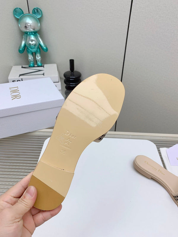 CD D-Lane Slide In Beige Cowhide  106275