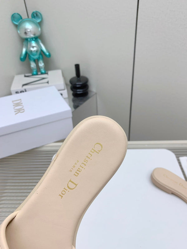 CD D-Lane Slide In Beige Cowhide  106275