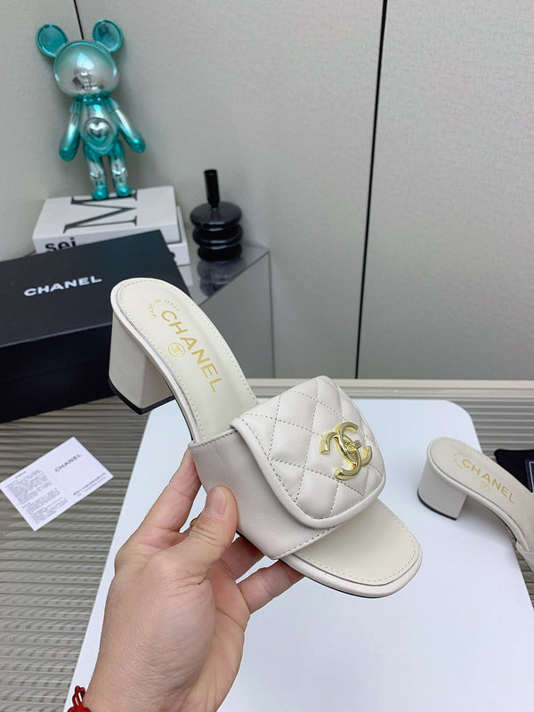 CC Mule Sandals 50mm In White Quilted Lambskin 148944