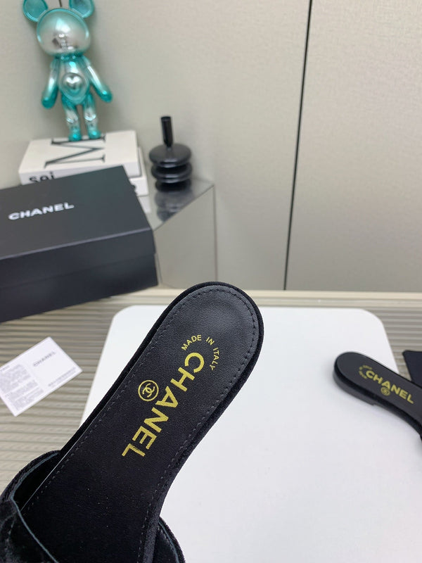 CC Slippers In Black Velvet 148954