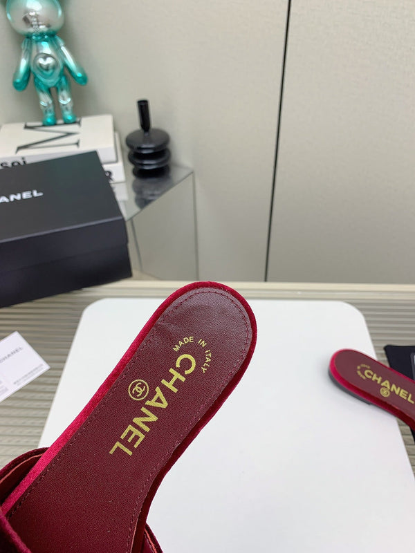 CC Slippers In Dark Red Velvet 148956