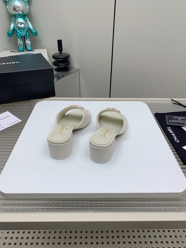 CC Mule Sandals 50m In White Lambskin 148978