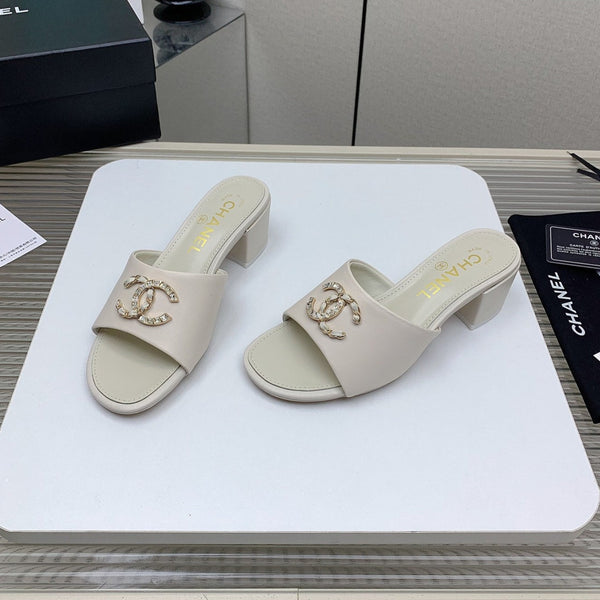 CC Mule Sandals 50m In White Lambskin 148978