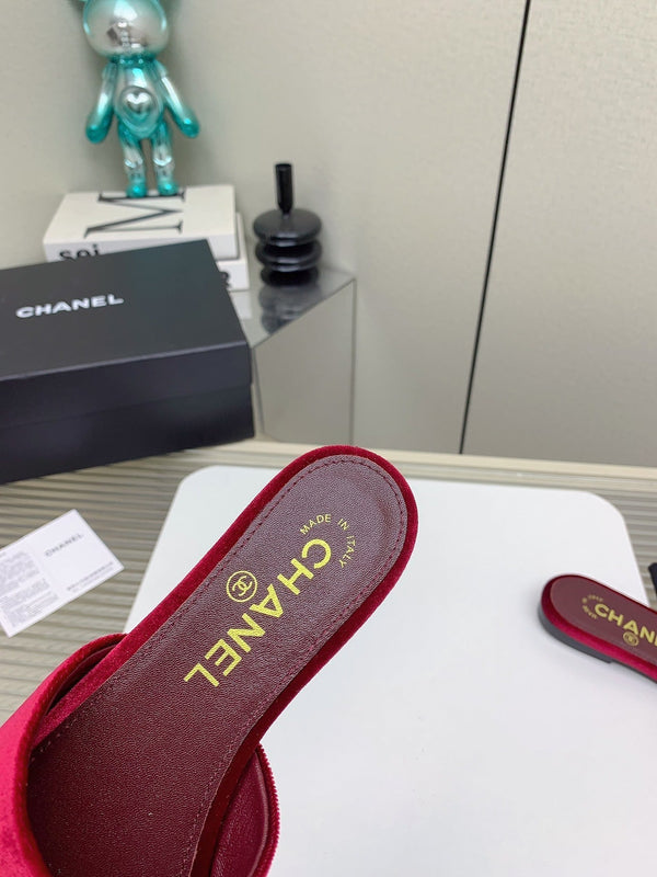 CC Slippers In Dark Red Velvet 148988