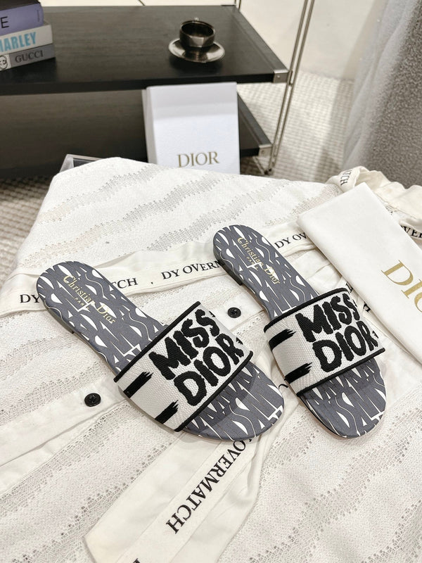 CD 25 Slippers Cotton Fabric 241434