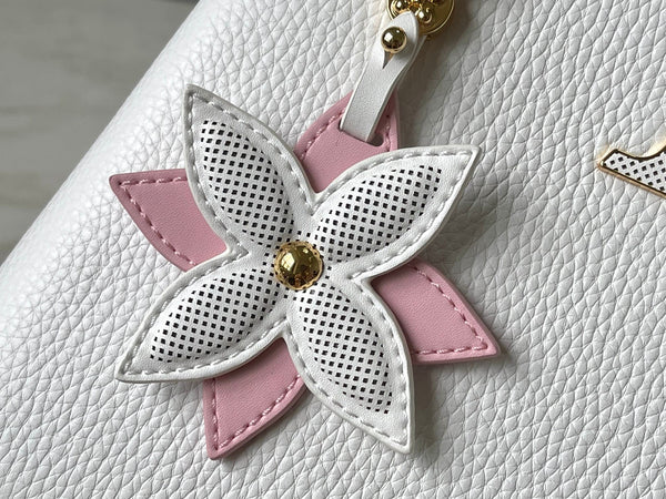 CAPUCINES BB 27 IN BIANCO TAURILLON ORO HARDWARE