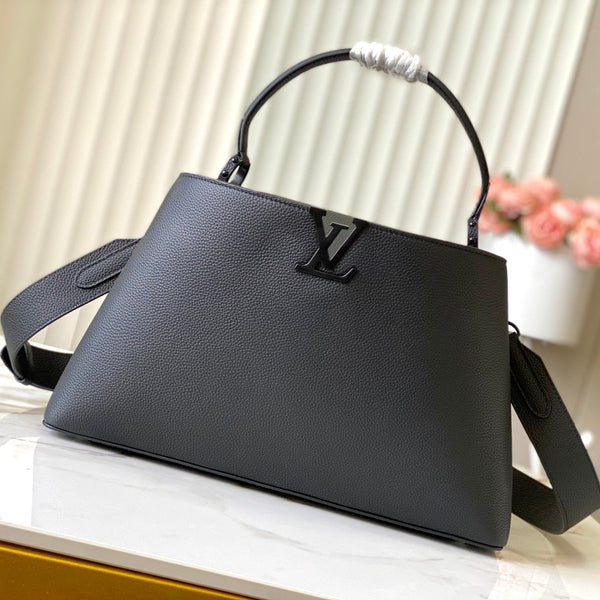 CAPUCINES GM SOUPLE 38 IN TAURILLON NERO