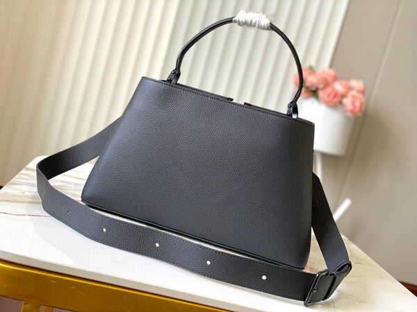 CAPUCINES GM SOUPLE 38 IN TAURILLON NERO