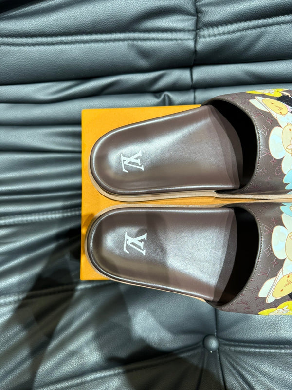 PANTOFOLE LV IN PELLE DI VITELLO CON MONOGRAMMA MARRONE CIOCCOLATO