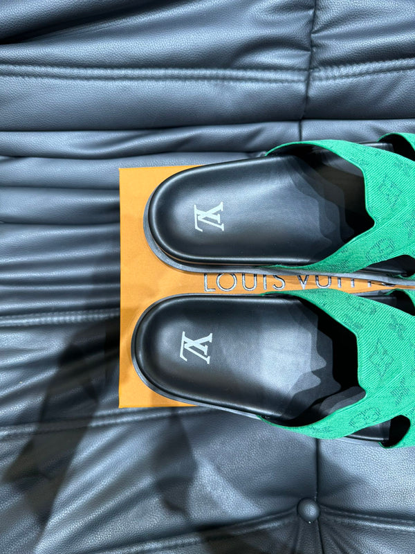 LV OASIS MULE IN EMERALD GREEN MONOGRAM JACQUARD
