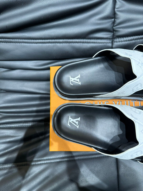 LV OASIS MULÉ IN PELLE DI VITELLO MONOGRAMMA BIANCA