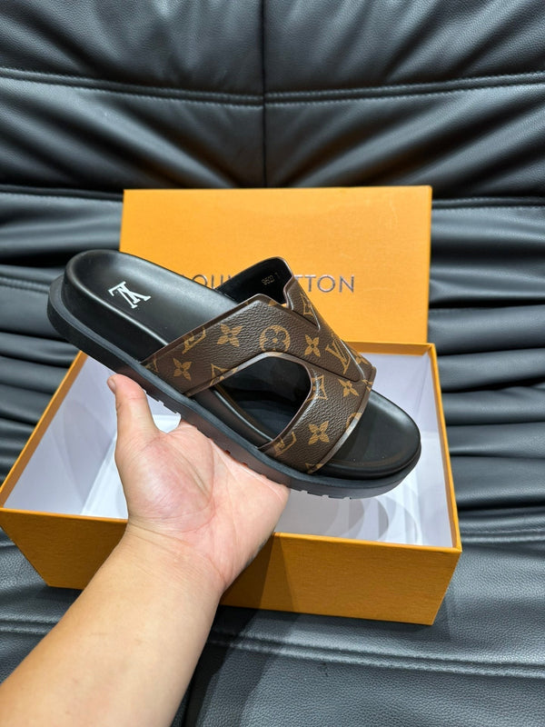 LV OASIS MULE IN CHOCOLATE BROWN MONOGRAM CALFSKIN